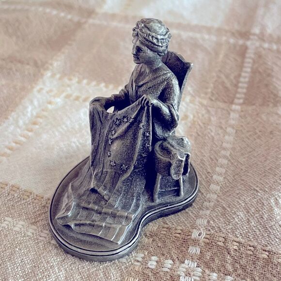 HUDSON PEWTER Sebastian Miniature PF-010B Pewter - Betsy Ross - Picture 1 of 5
